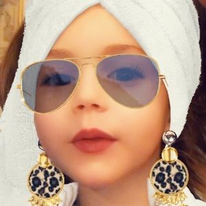 Meet your Posher, Maria